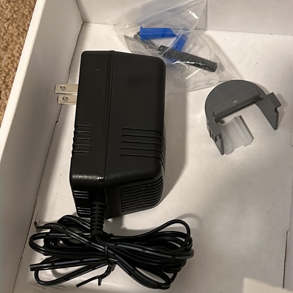 Orbit B-hyve 4-Zone Smart Indoor Sprinkler Controller - Picture 3 of 8